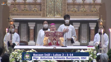 Ketua Konferensi Waligereja Indonesia (KWI), Uskup Bandung, Mgr. Antonius Subianto Bunjamin, OSC, menyampaikan pesan natal 2022, di Katedral Bandung, Sabtu (24/12/22) | Foto: Youtube Keuskupan Bandung