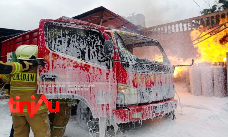 Kebakaran Agen Gas di Pondok Kelapa