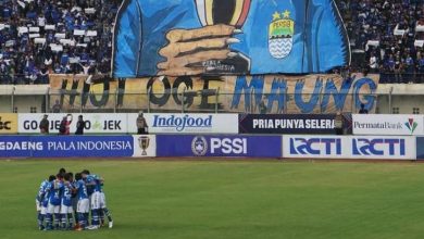 Bobotoh mendukung Persib Bandung di GLBA | Foto: Istimewa