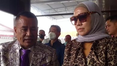 Hotman Paris Hutapea dan Venna Melinda