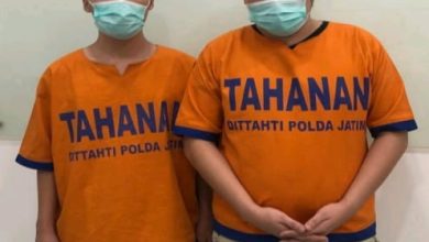 Ditreskrimsus Polda Jatim amankan dua pelaku pemalsu kosmetik