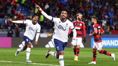 Salem Al Dawsari melakukan selebrasi