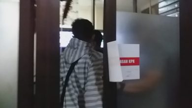 KPK saat mengeledah ruang DPRD Jatim