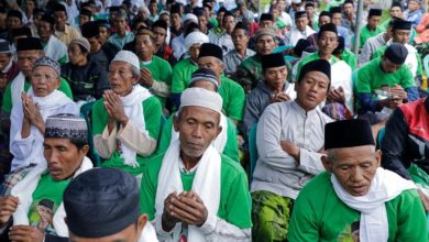 Jaringan Santrine Abah Ganjar (SAG) mengelar istigasah di Tapal Kuda