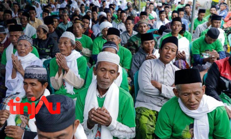 Jaringan Santrine Abah Ganjar (SAG) mengelar istigasah di Tapal Kuda