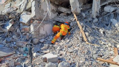 Tim Indonesia Search and Rescue (INASAR) yang mendapat tugas operasi SAR di area kerja (worksite) 17 kawasan Antakia, Provinsi Hatay, Turkiye berhasil mengevakuasi 4 korban dalam kondisi meninggal dunia, Senin (13/02/2023) sore sekitar pukul 16.05 waktu Turkiye.