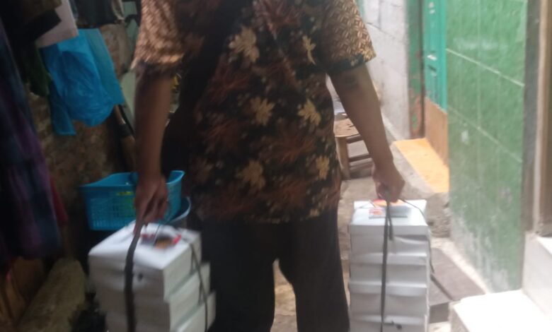 Tim Peduli Jakarta salurkan bantuan untuk warga Kalibaru