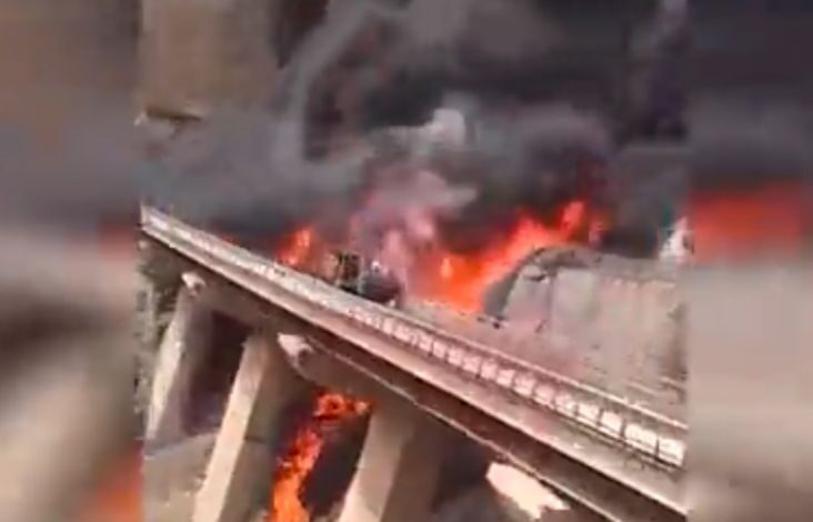 Bus Terbakar
