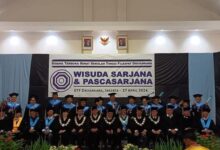 Wisuda STF Driyarkara