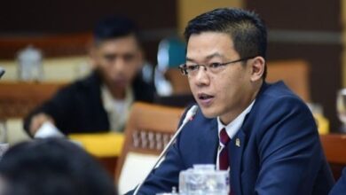 Menlu Sugiono