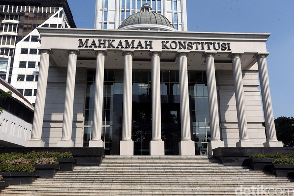 Mahkamah Konstitusi